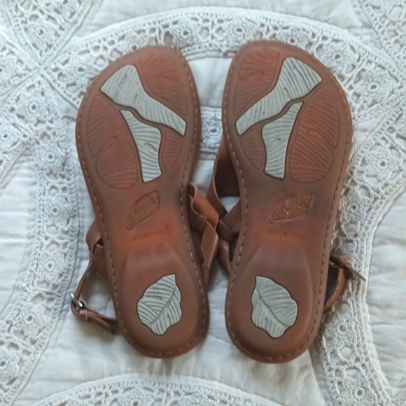 Women's BORN Brown Leather Sandals Size 8 Ankle Strap - Picture 6 of 8
